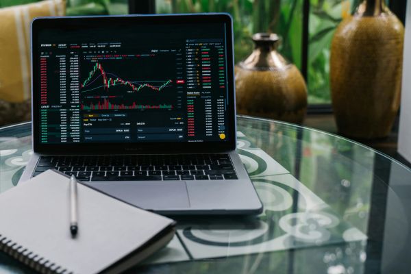 Apprendre le trading : guide complet pour débutants efficaces